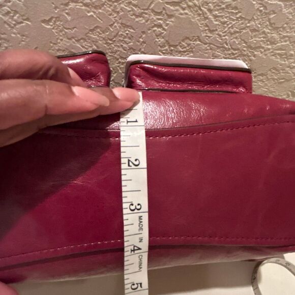 Michael Kors Dakota Multi Pocket Shoulder Bag Mulberry Leather Buckle Strap NWT - Picture 14 of 15